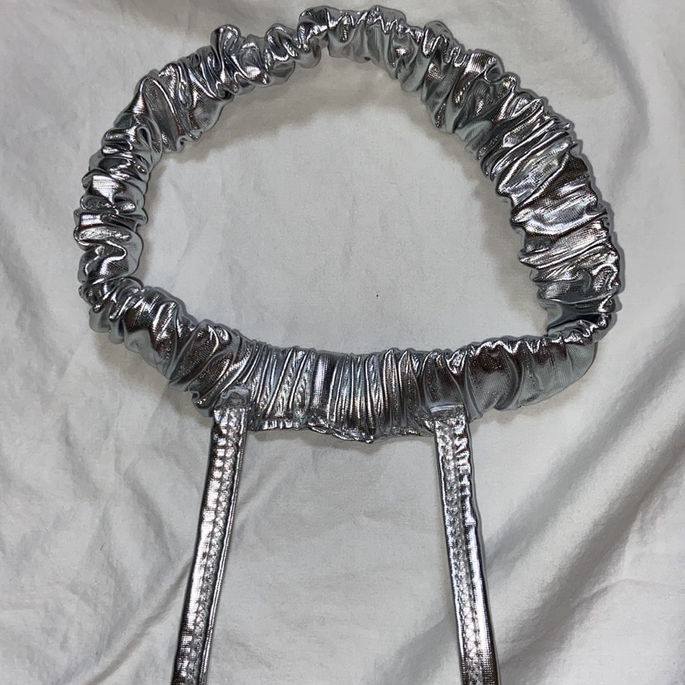 Spirit Halloween shiny silver metallic Halloween leg wraps. One size. Like new - Picture 4 of 8